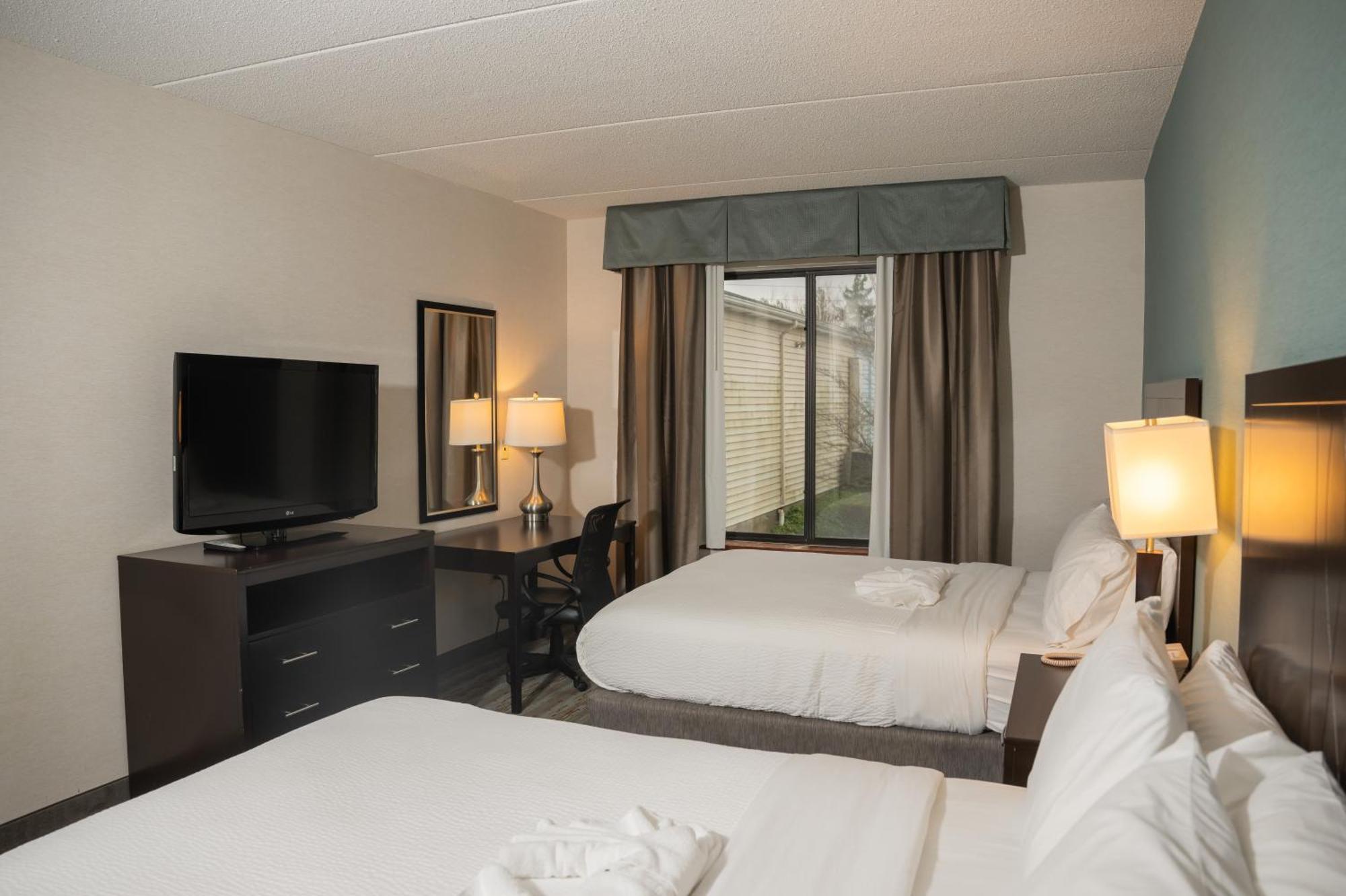 Отель Wyndham Garden Erie Kearsarge Экстерьер фото