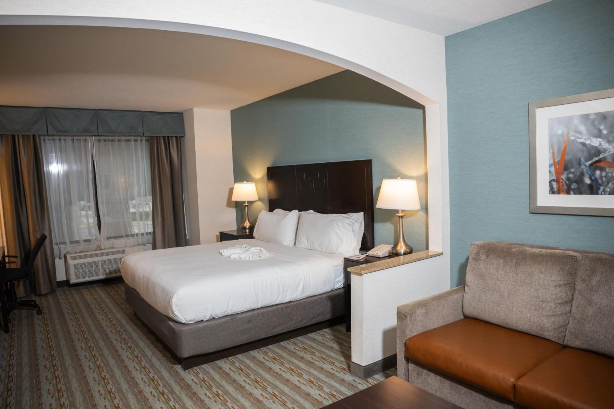 Отель Wyndham Garden Erie Kearsarge Экстерьер фото