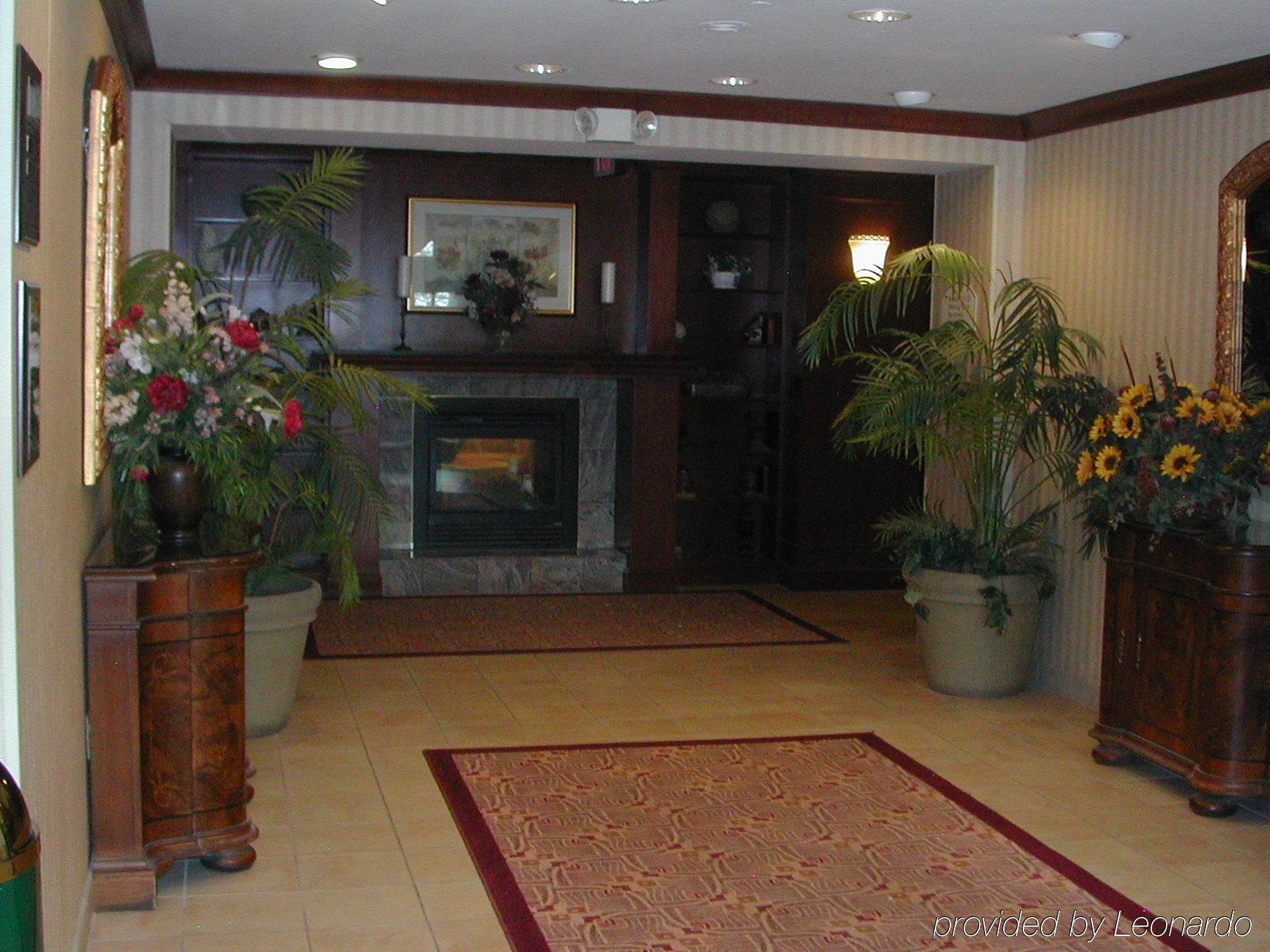 Отель Wyndham Garden Erie Kearsarge Экстерьер фото